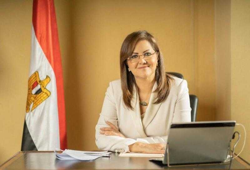 وزيرة التخطيط والنائب العام يوقعان بروتوكولا لتشغيل 20 مركزًا متنقلاً لتقديم خدمات النيابة العامة