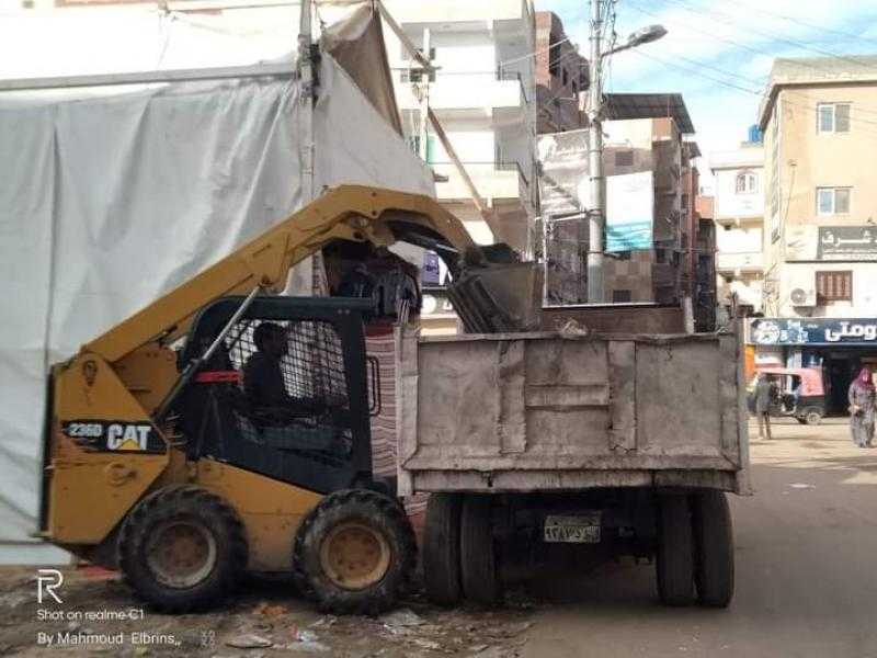 محافظ كفرالشيخ يكلف بتكثيف حملات النظافة وتطهير شبكات صفايات الأمطار والصرف الصحى
