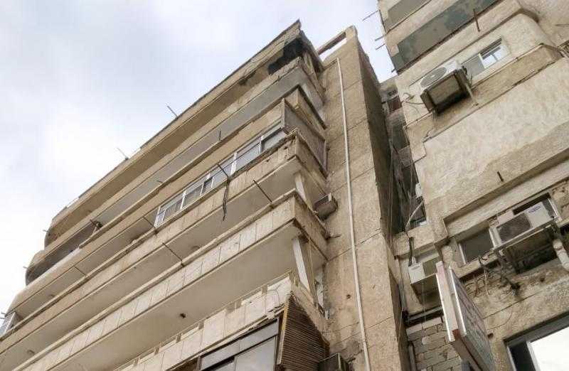 انهيار أجزاء من عقار في سيدي بشر بالإسكندرية| صور