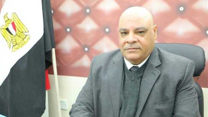 وكيل ”تعليم الوادي الجديد” يبحث الاستعداد لامتحانات نصف العام بالفرافرة