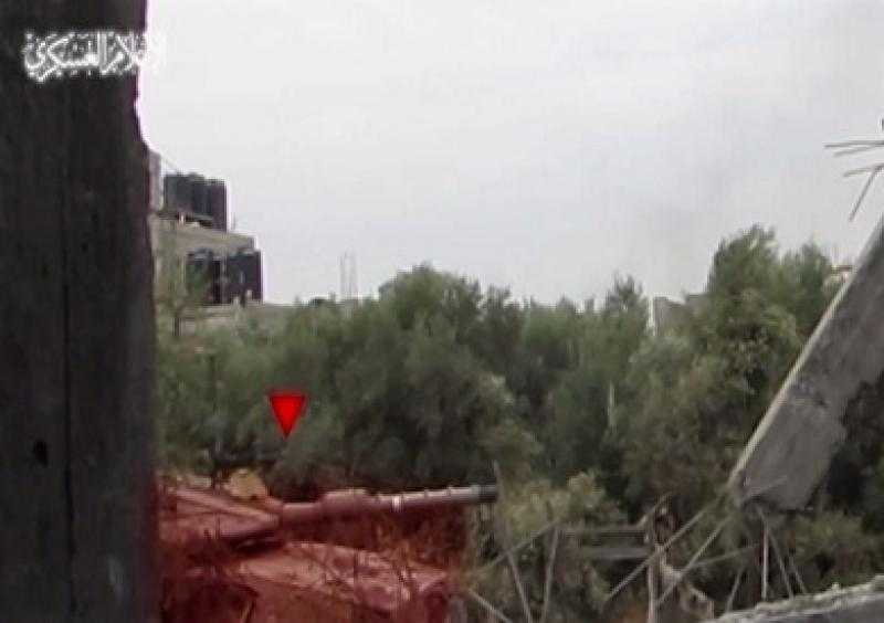 القسام تعرض مشاهد استهدافها آليات الجش الإسرائيلي المتوغلة في منطقة الشيخ زايد شمال غزة