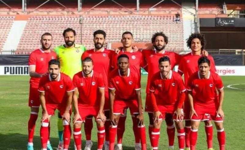 تامر مصطفى يجتمع بلاعبي مودرن فيوتشر بعد خلافة حسام حسن