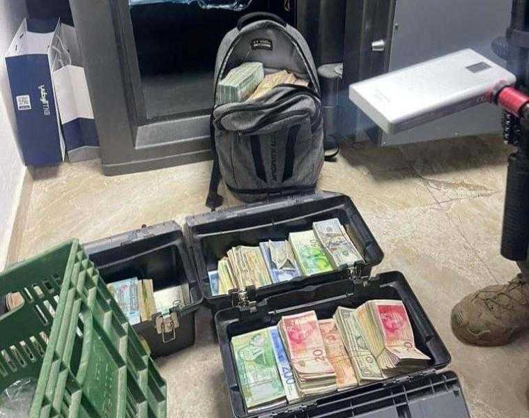 وزير دفاع إسرائيل: إدراج 5 مكاتب صرافة في الضفة الغربية ضمن المنظمات الإرهابية