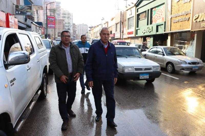 محافظ القليوبية يتفقد أعمال شفط مياه الأمطار بالطرق الرئيسية والأنفاق من الشوارع والميادين على مستوى المحافظة