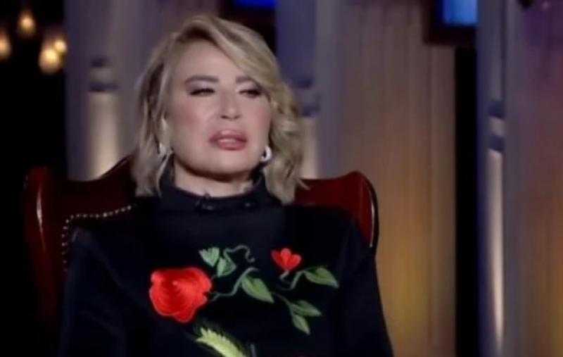 العاطفة ليست كل شيء.. إيناس الدغيدي توجه رسالة إلى شيرين في أزمتها