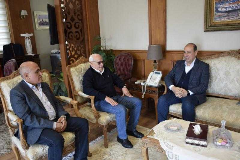 محافظ بورسعيد يستقبل رئيس الجهاز المركزي للتعمير لمتابعة مستجدات مشروعات التعاون