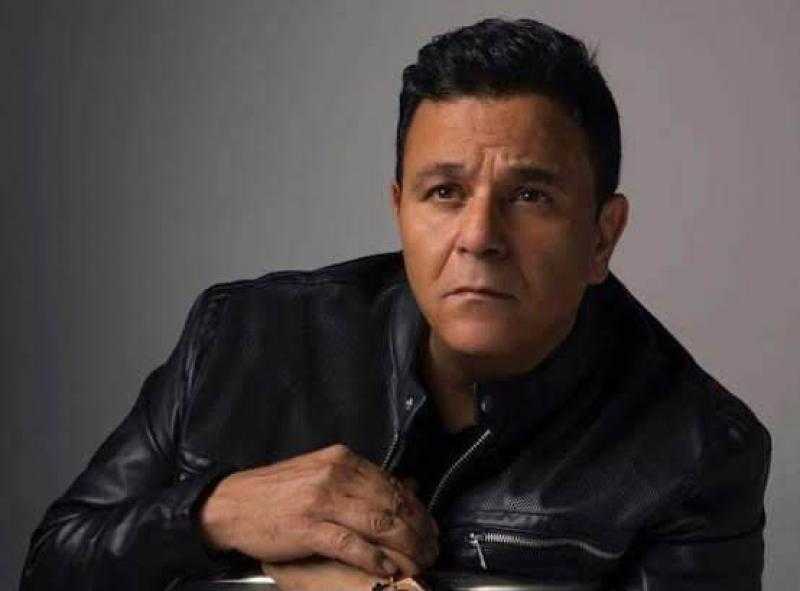عمليات شفط وتكميم .. محمد فؤاد يروي رحلته مع خفض وزنه