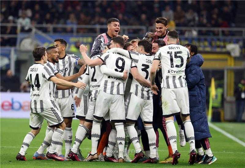 فيورنتينا يكتسح روما بخماسية ويعمق جراحه في الدوري الإيطالي