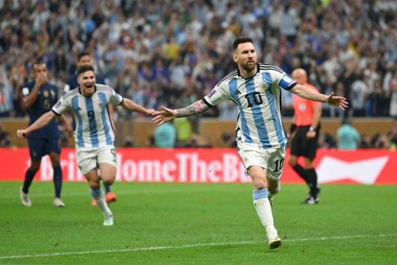 الأرجنتين تقرر حجب قميص ميسي بعد اعتزاله وعدم السماح لأي لاعب ارتداء رقم 10