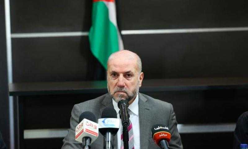 مستشار الرئيس الفلسطيني: نرفض أي حديث حول تهجير الفلسطينيين من غزة