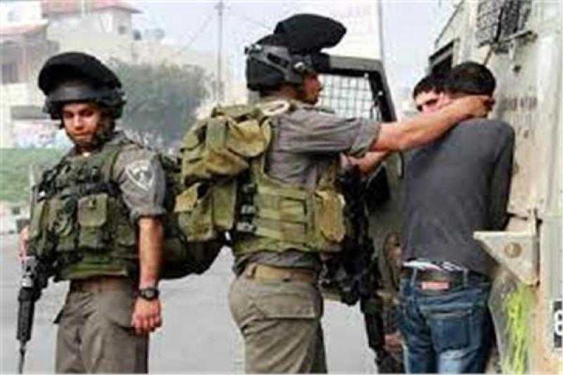 القاهرة الإخبارية: قوات الاحتلال الإسرائيلي اعتقلت عددًا من الشباب الفلسطينيين بشمال غرب القدس