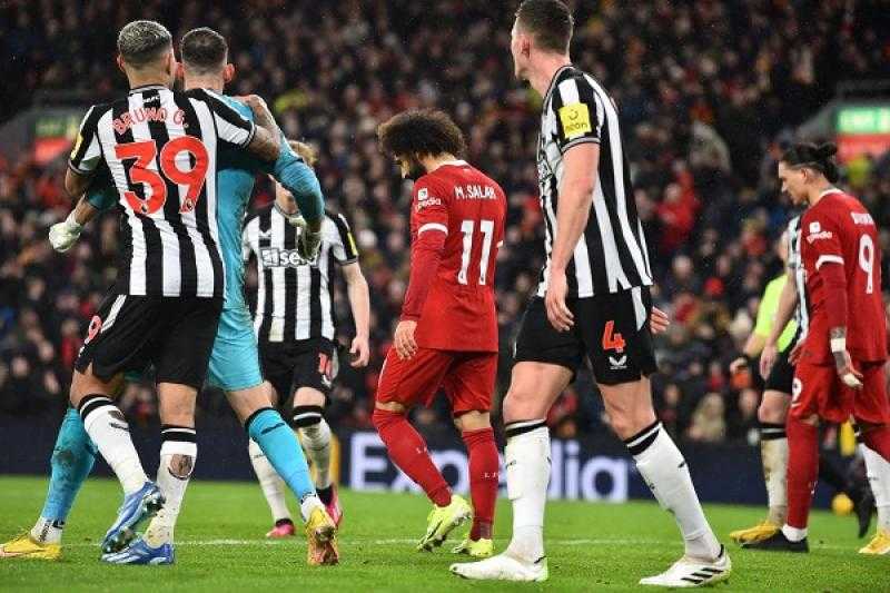 محمد صلاح بعد إهدار ركلة جزاء نيوكاسل: هل سأذهب لمنتخب مصر بهذا الأداء؟