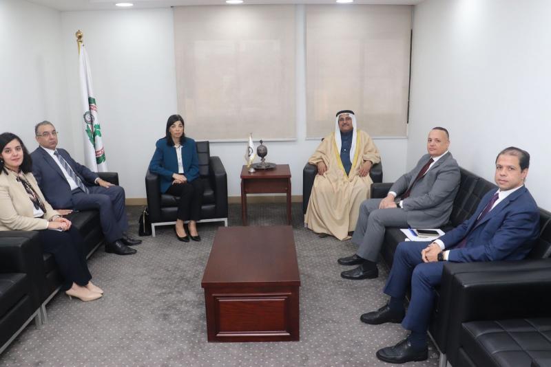 رئيس البرلمان العربي يشيد بجهود مصر في الدفاع عن القضايا العربية