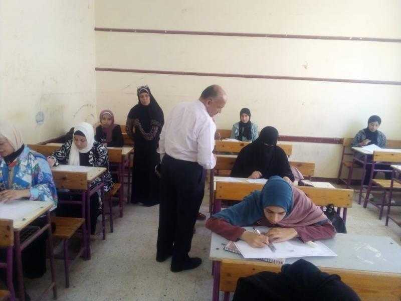 انطلاق امتحانات الترم الأول لأولى ثانوي بالجيزة 11 يناير