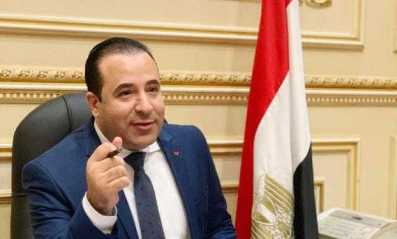”اتصالات النواب” توصي بإعفاء هاتفين محمولين من الجمارك سنويا