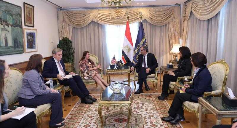 وزير الاتصالات يدعو الشركات الأمريكية للاستثمار في مصر