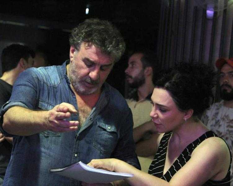 نسكن بمنزل واحد.. سلاف فواخرجي: انفصالي عن وائل رمضان ليس طلاقا‏
