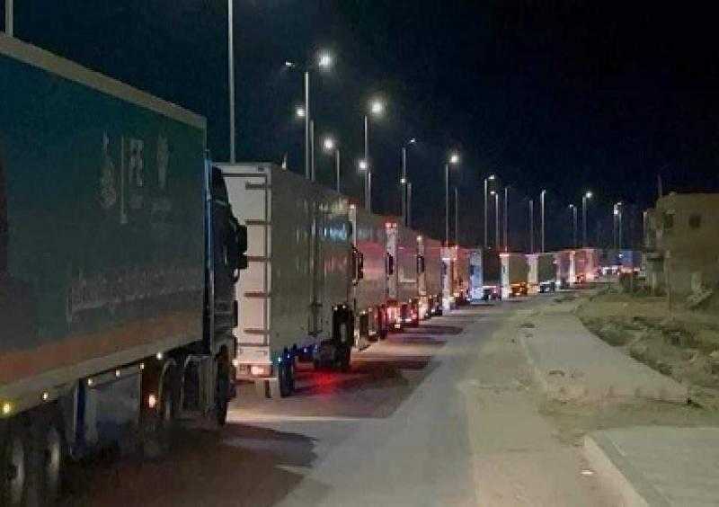 الهلال الأحمر يرسل مساعدات إنسانية من بورسعيد إلى غزة