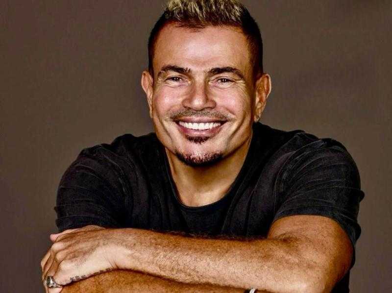 عمرو دياب يتصدر ”توب أنغامي” في الوطن العربي بألبوم ”مكانك”