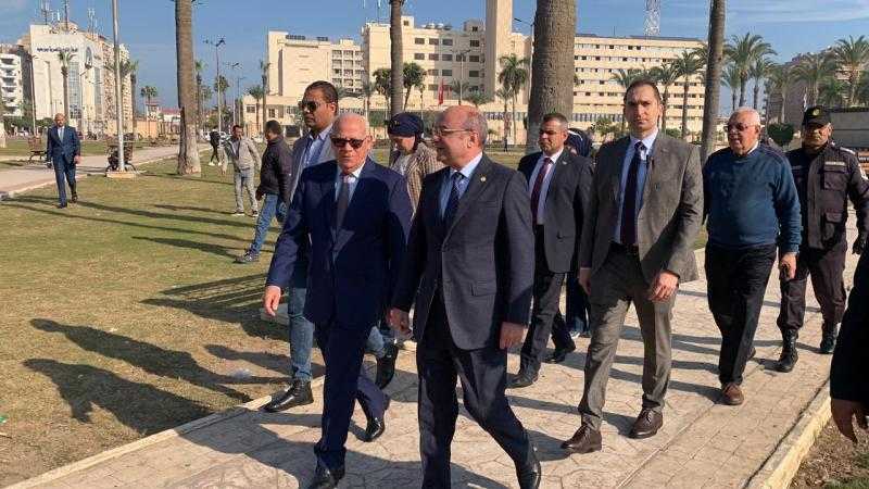 وزير العدل ومحافظ بورسعيد يتفقدان «ساحة الشهداء» في حي الشرق| صور