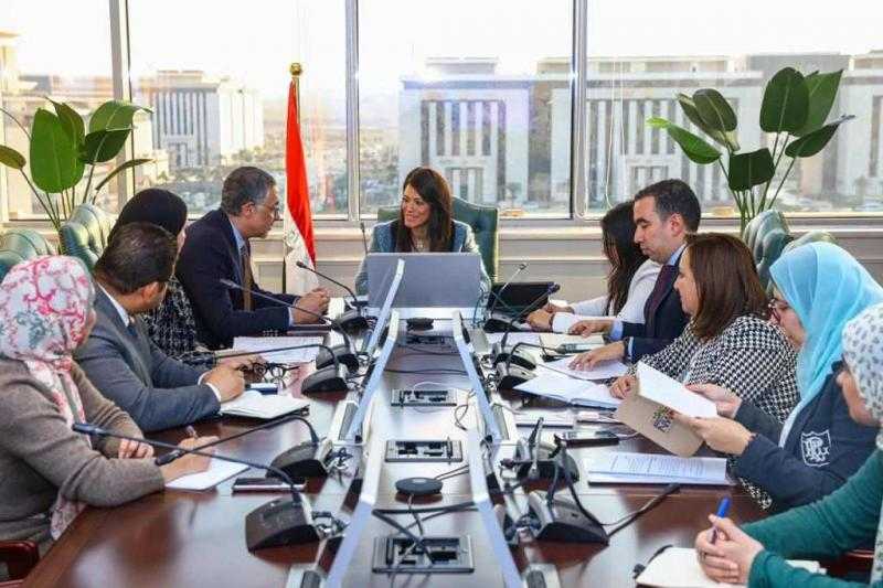 وزيرة التعاون الدولي تبحث مع رئيس هيئة الاستثمارتشجيع الشركات الناشئة