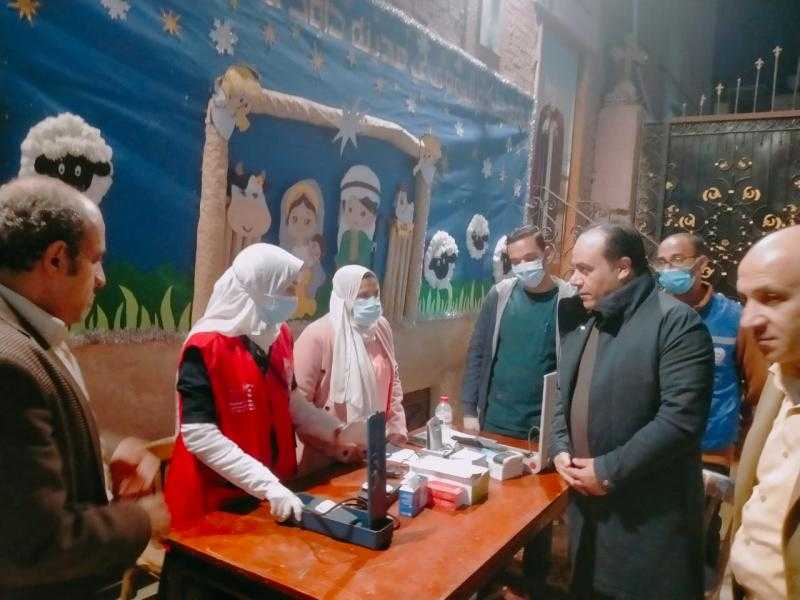 توفير خدمات طبية بمحيط كنائس الغربية خلال الاحتفال بعيد الميلاد.. صور