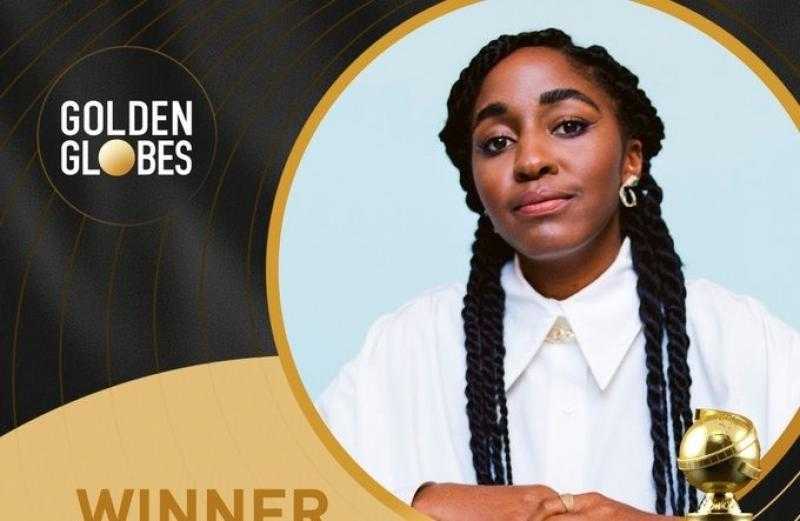 آيو إيديبيري تفوز بجائزة جولدن جلوب لأفضل ممثلة عن المسلسل الكوميدي The Bear