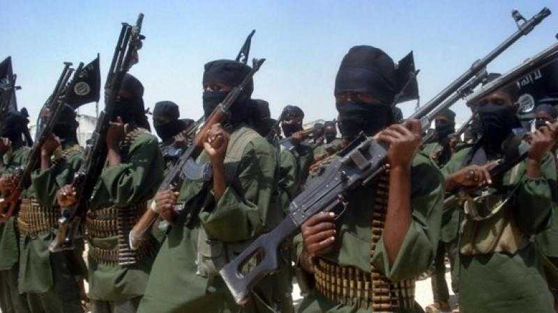 حركة الشباب الصومالية المسلحة تقتل شخصا وتحتجز رهائن بعد تحطم مروحية تابعة للأمم المتحدة