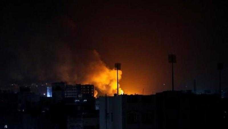 القاهرة الإخبارية: ثلاث ضربات أمريكية استهدفت مطار مدينة صنعاء اليمنية حتى الآن