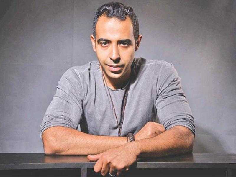محمد عدوية يخوض تجربة التلحين في أحدث أغانيه رسالة واتساب