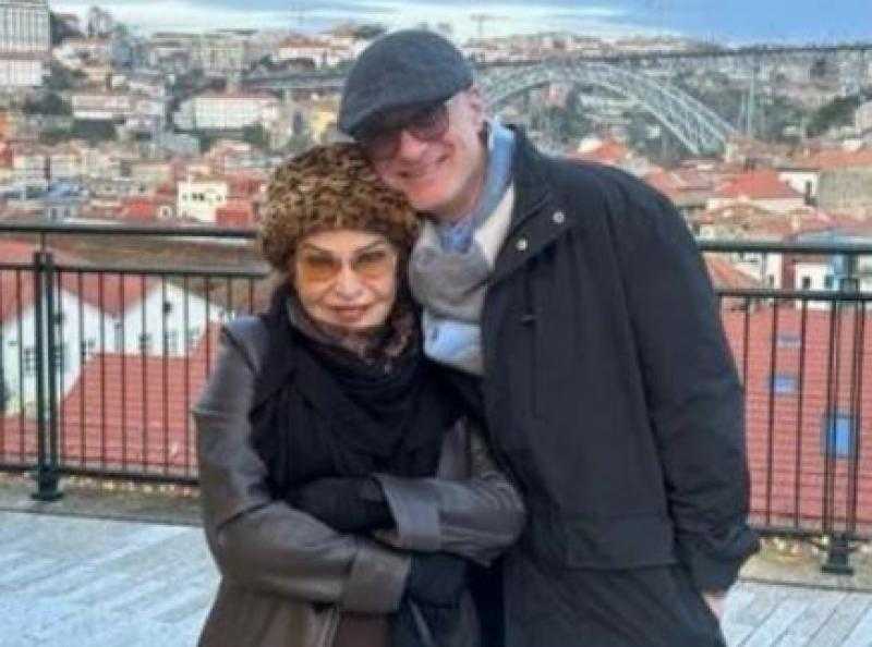 لأول مرة.. صفية العمري تنشر صورة بصحبة ابنها