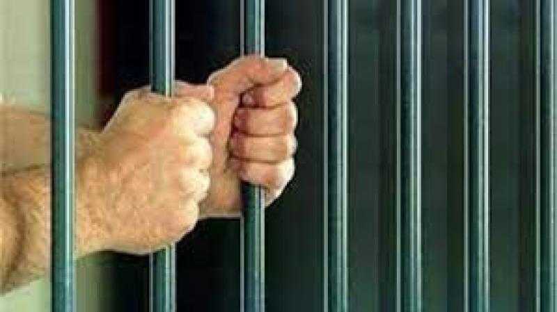 حبس عاطلين لاتجارهما في مُخدري الحشيش بالمرج
