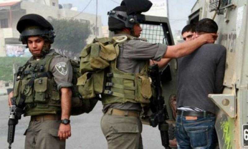 الاحتلال يعتقل أسيرا محررا من بلدة بيت ريما شمال رام الله