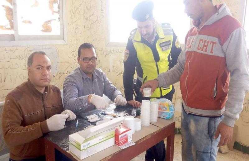 إجراء فحص مخدرات لـ 60 سائقًا على الطرق السريعة