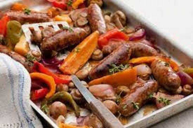 طريقة عمل يخنى السجق