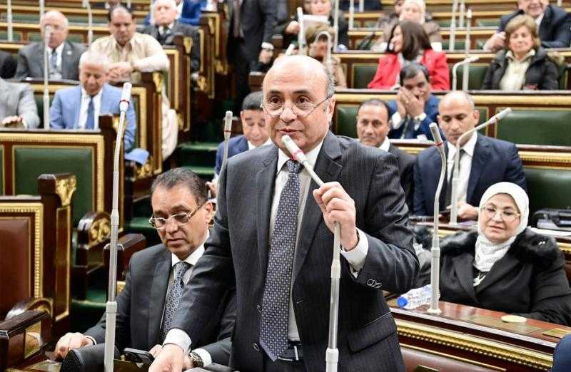 رئيس النواب يطالب وزير العدل بمراعاة المشاكل الدستورية في مشروعات القوانين المتعلقة بالاستثمار