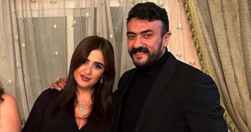 ياسمين عبد العزيز تعلن انفصالها عن أحمد العوضي