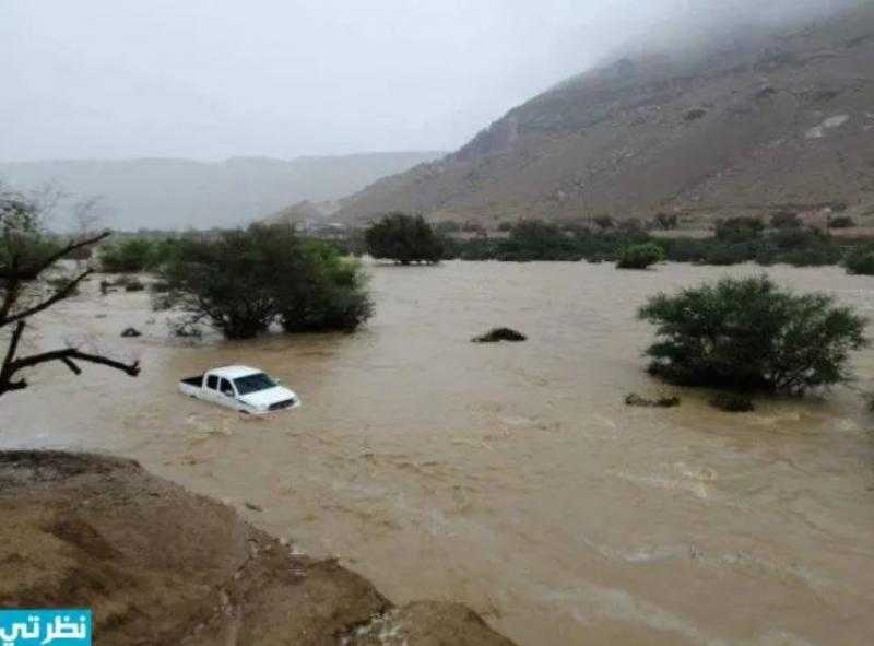 موجات الرسائل الخفية: استكشاف تفسير حلم السيل في المنام وأثره على مسار حياتك!