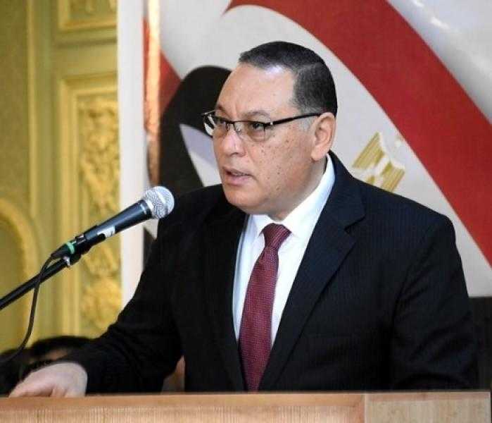 محافظ الشرقية يتفقد لجان امتحانات الشهادة الإعدادية
