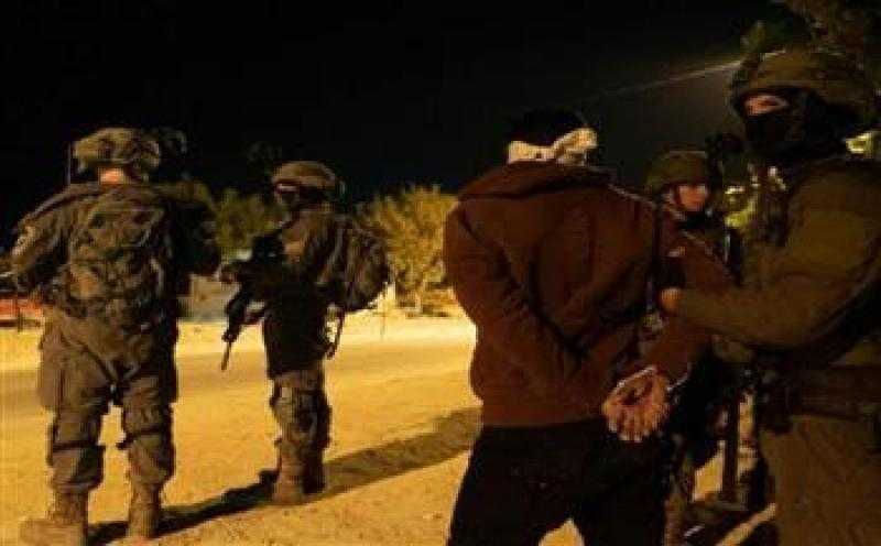مراسلة القاهرة الإخبارية: الاحتلال الإسرائيلي اعتقل 48 مواطنًا من الضفة الغربية