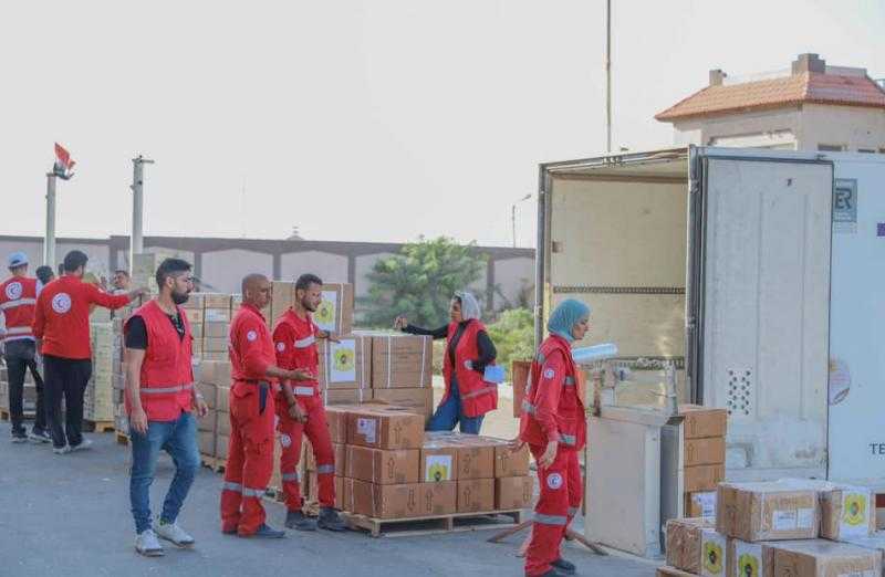 الهلال الأحمر بشمال سيناء: مصر قدمت ثلثي المساعدات الإنسانية لغزة