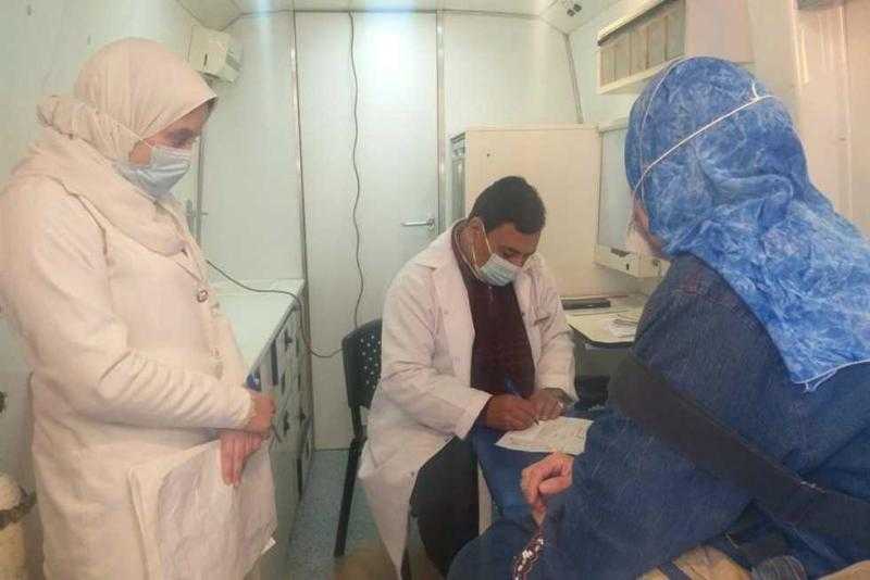 فحص 1127 مريضا في قافلة طبية بغرب الإسكندرية