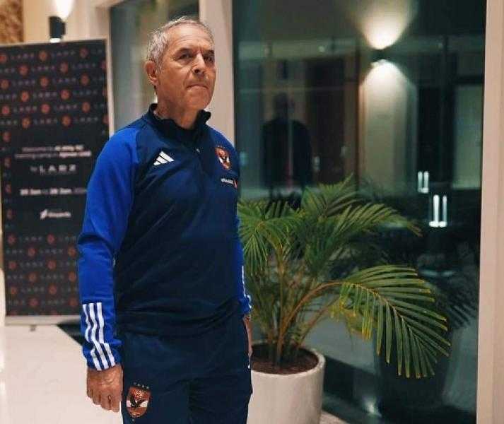 كولر يجتمع بالجهاز الفني لبحث ترتيبات المعسكر