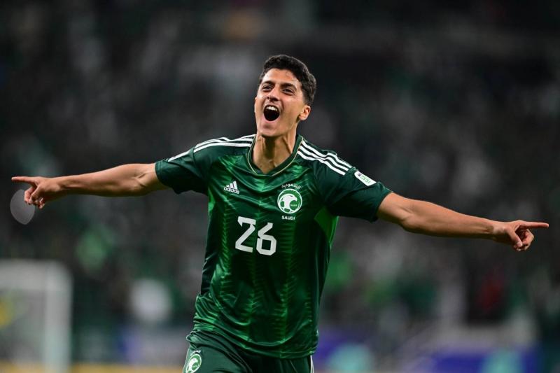 الغامدي لاعب المنتخب السعودي: سعيد بالتسجيل في شباك قرغيزستان بأمم آسيا