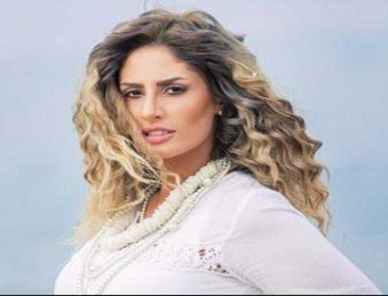 نهال نبيل تستعد لطرح فيديو كليب «مود جاحد»