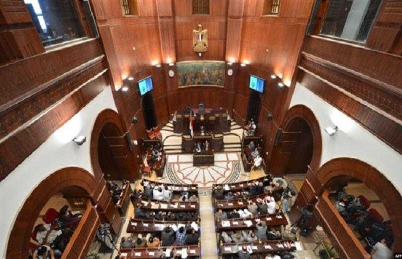 طلبا مناقشة عامة لاستيضاح سياسة الحكومة من الاستفادة وتعزيز صناعة التعهيد