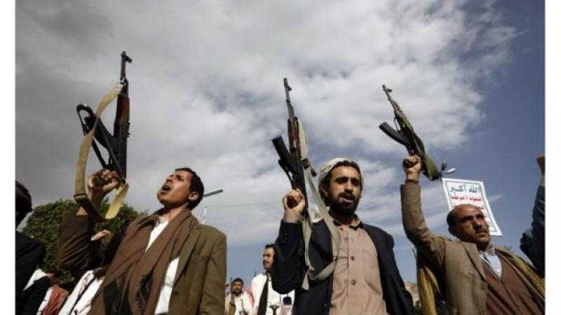 الحوثيون يطردون الموظفين الأمريكيين والبريطانيين العاملين بالمنظمات الأممية والدولية في اليمن