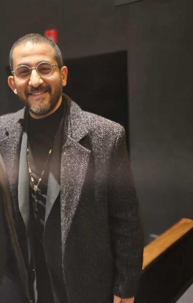 أحمد حلمي يدعم منى زكي بحضور العرض الخاص لفيلم «رحلة 404»
