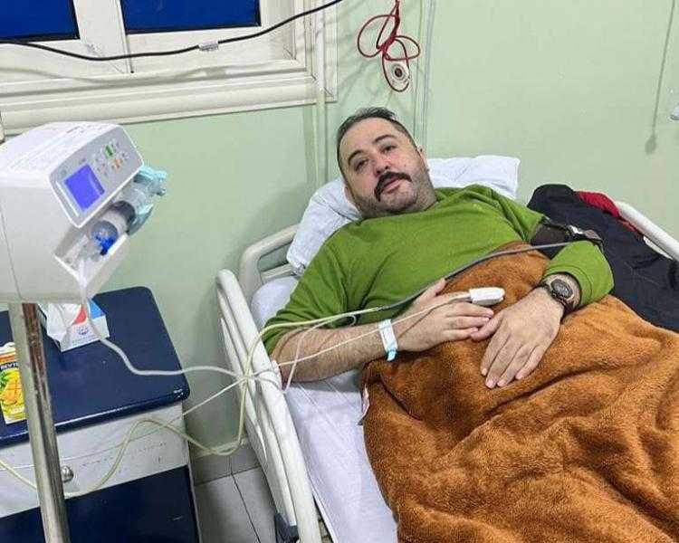 الفنان عمرو عبد العزيز يطمئن جمهوره بعد تعرضه لأزمة صحية