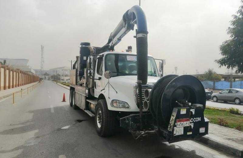 انتشار معدات القاهرة والجيزة لمياه الشرب والصرف الصحي تحسباً لسقوط أمطار